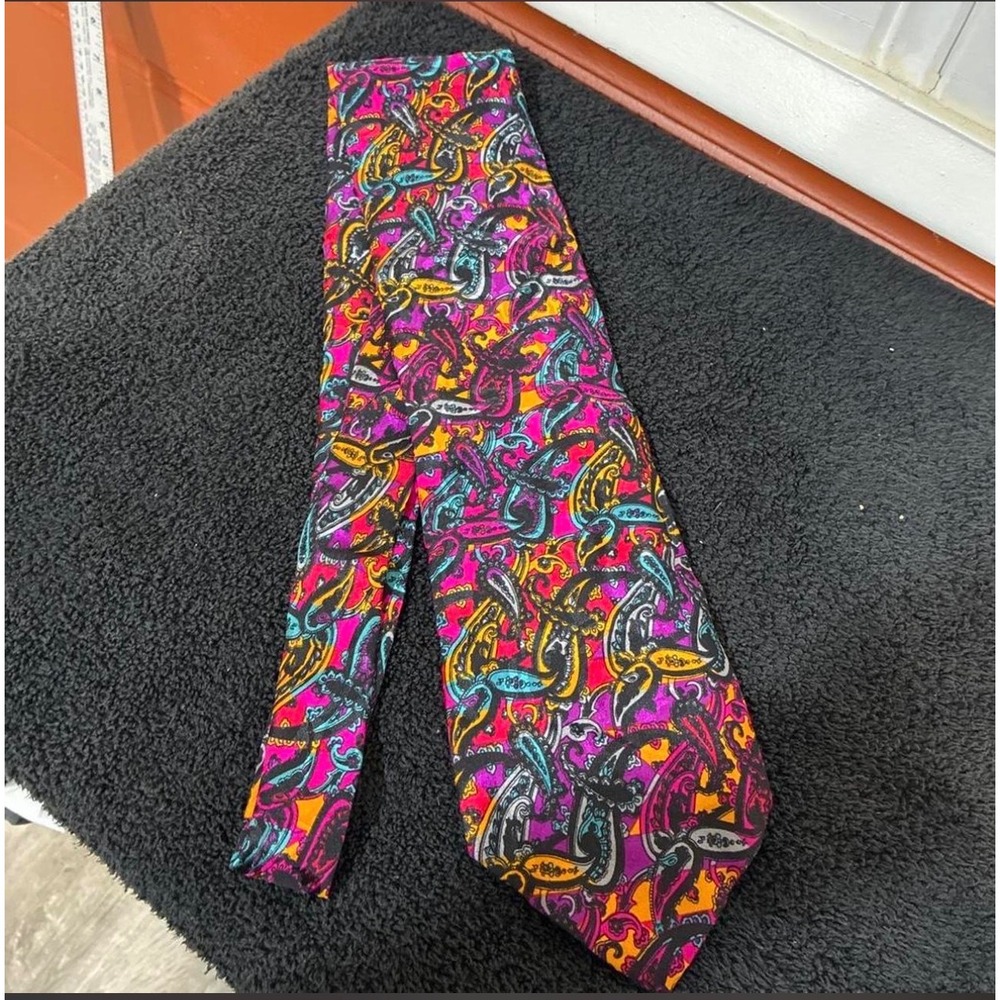 Vintage Multicolor Brioni Silk tie